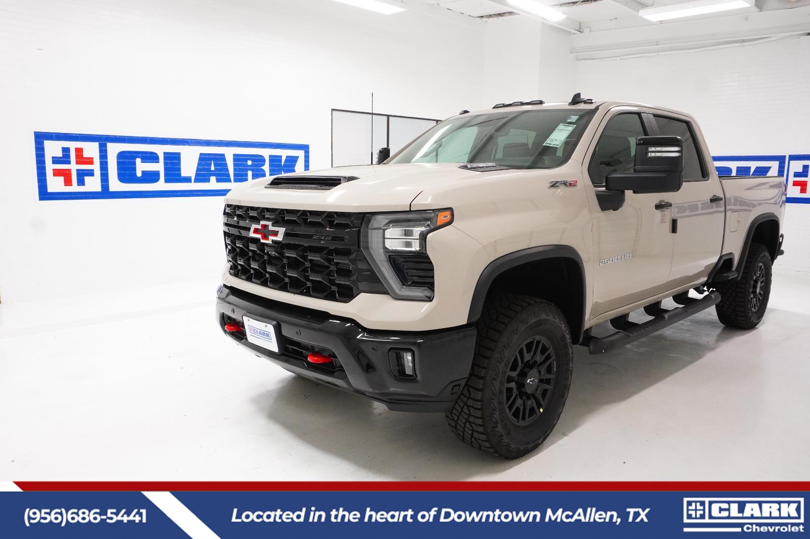 White Sands 2026 Chevrolet Silverado 2500HD ZR2 Crew Cab 4WD Pickup Truck Four-Wheel Drive Automatic