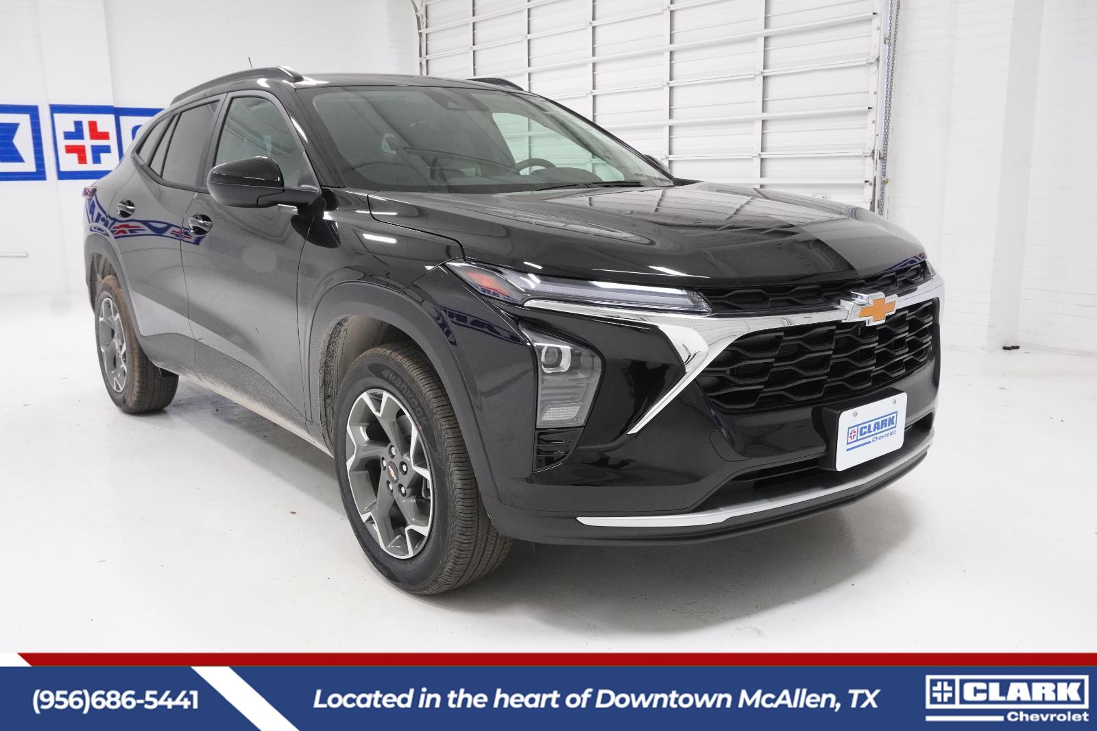 View vehicle photo 3