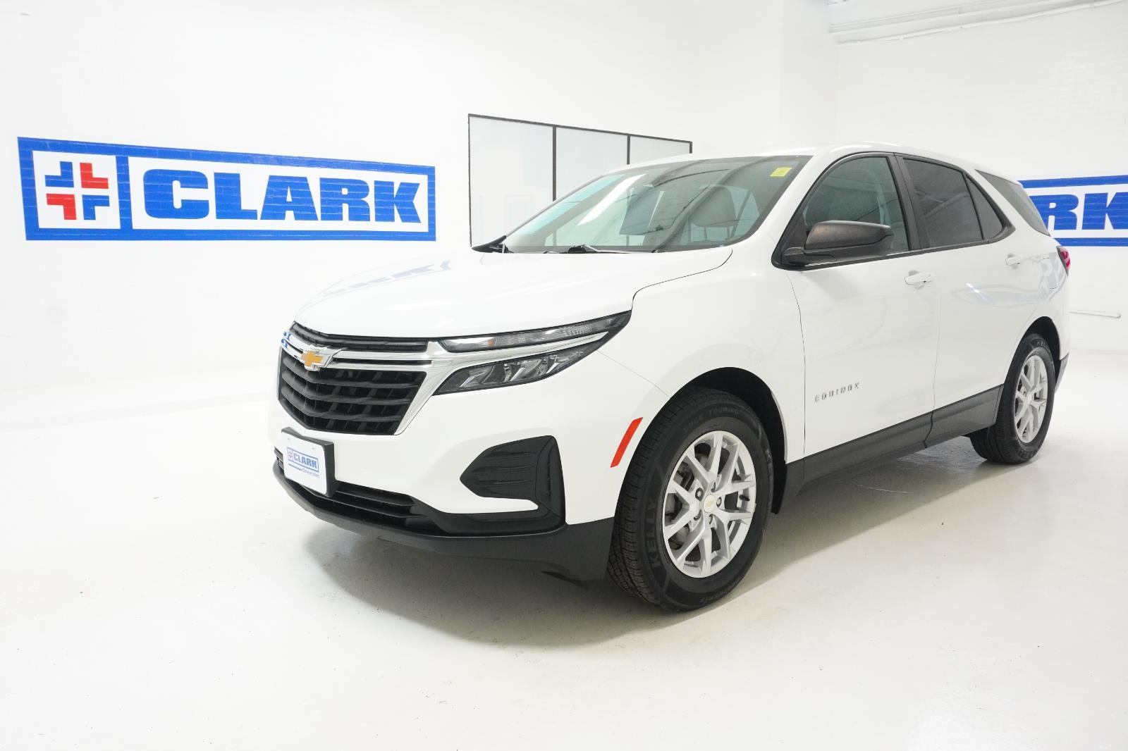 2022 Chevrolet Equinox LS FWD with 1LS