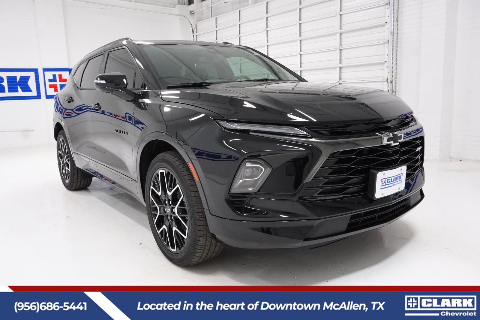 View vehicle photo 3