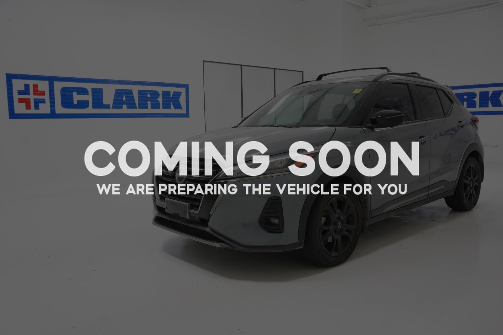 2022 Nissan Kicks SR FWD