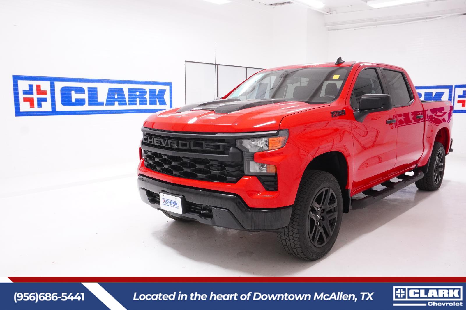 2024 Chevrolet Silverado 1500 Custom Trail Boss Crew Cab 4WD