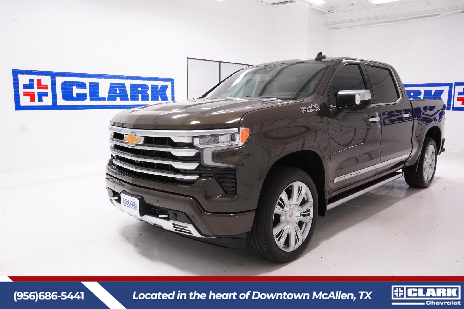 2023 Chevrolet Silverado 1500 High Country Crew Cab 4WD