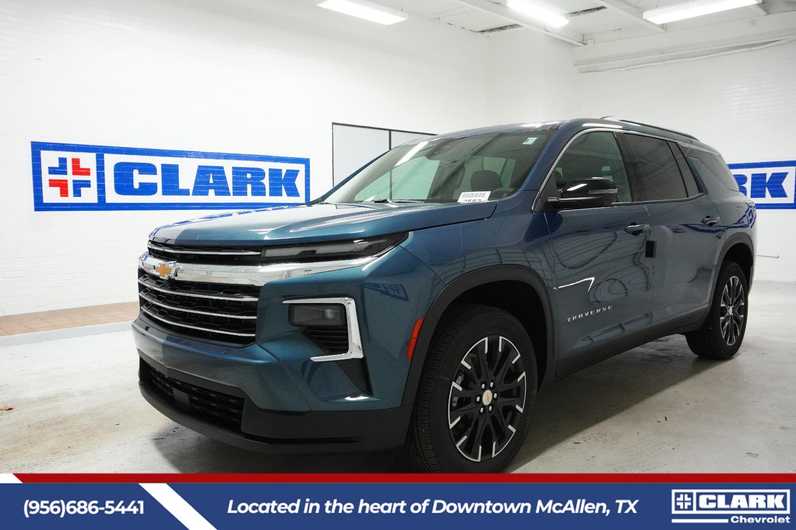 2026 Chevrolet Traverse LT FWD