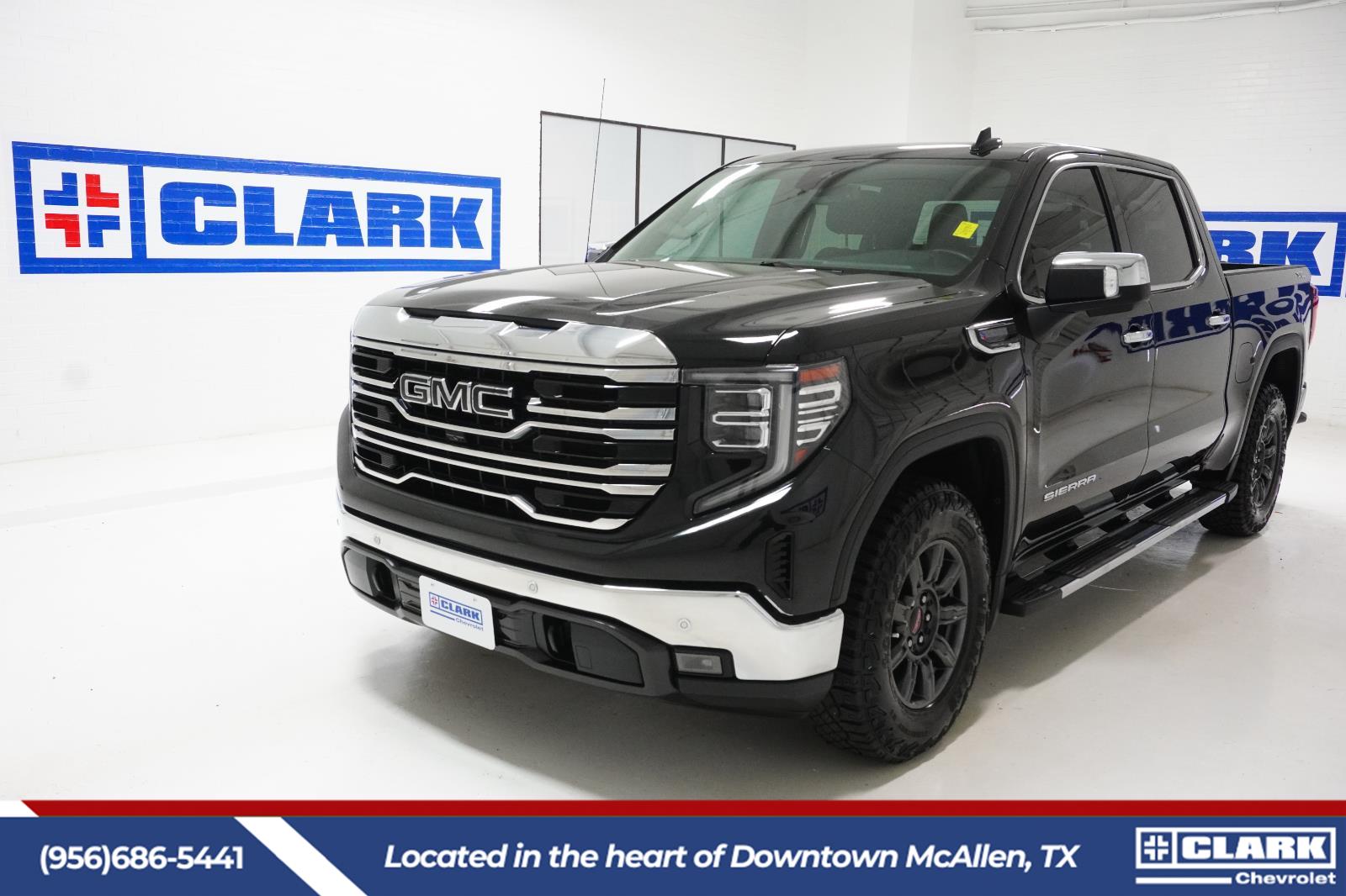 2024 GMC Sierra 1500 SLT Crew Cab 4WD