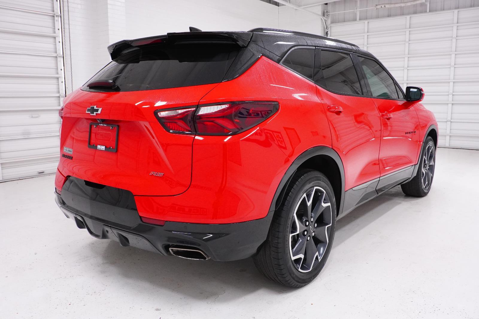 View vehicle photo 5