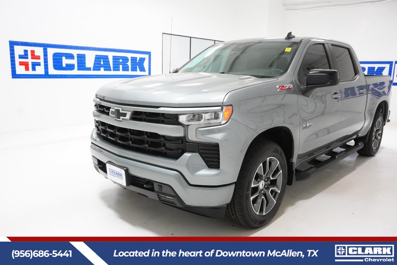 Sterling Gray Metallic 2023 Chevrolet Silverado 1500 RST Crew Cab 4WD Pickup Truck Four-Wheel Drive Automatic