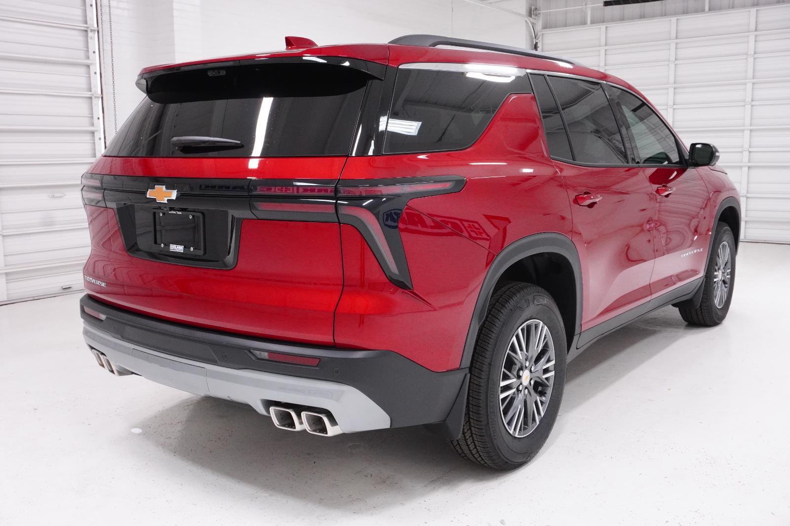 View vehicle photo 5