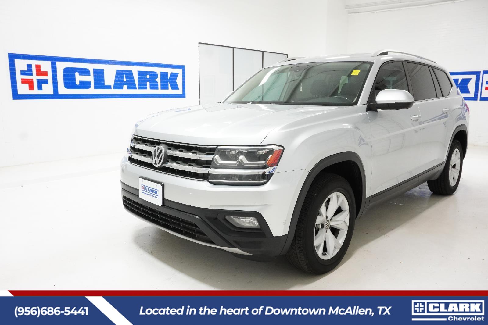 Reflex Silver Metallic 2018 Volkswagen Atlas SE SUV / Crossover Front-Wheel Drive Automatic