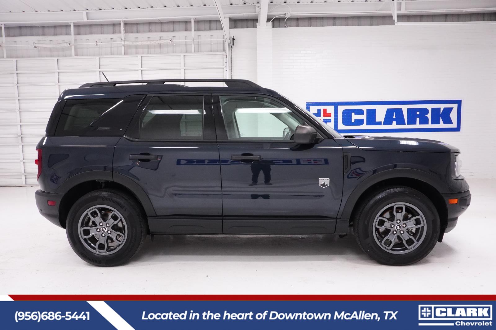 View vehicle photo 4