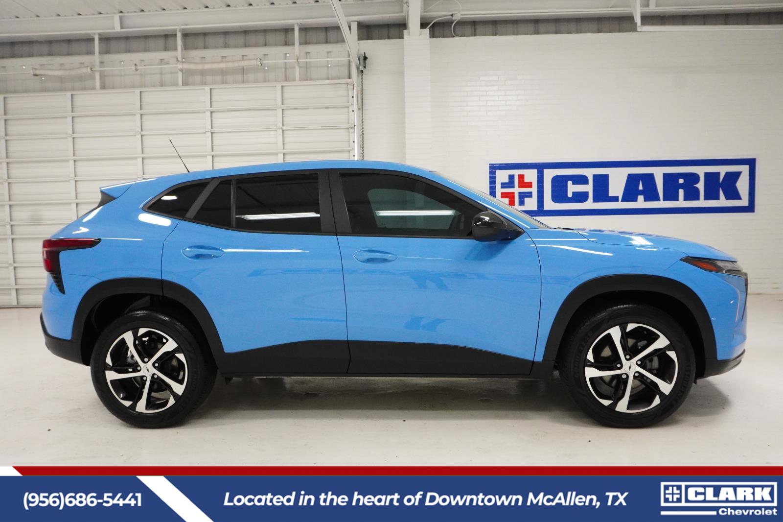 View vehicle photo 4