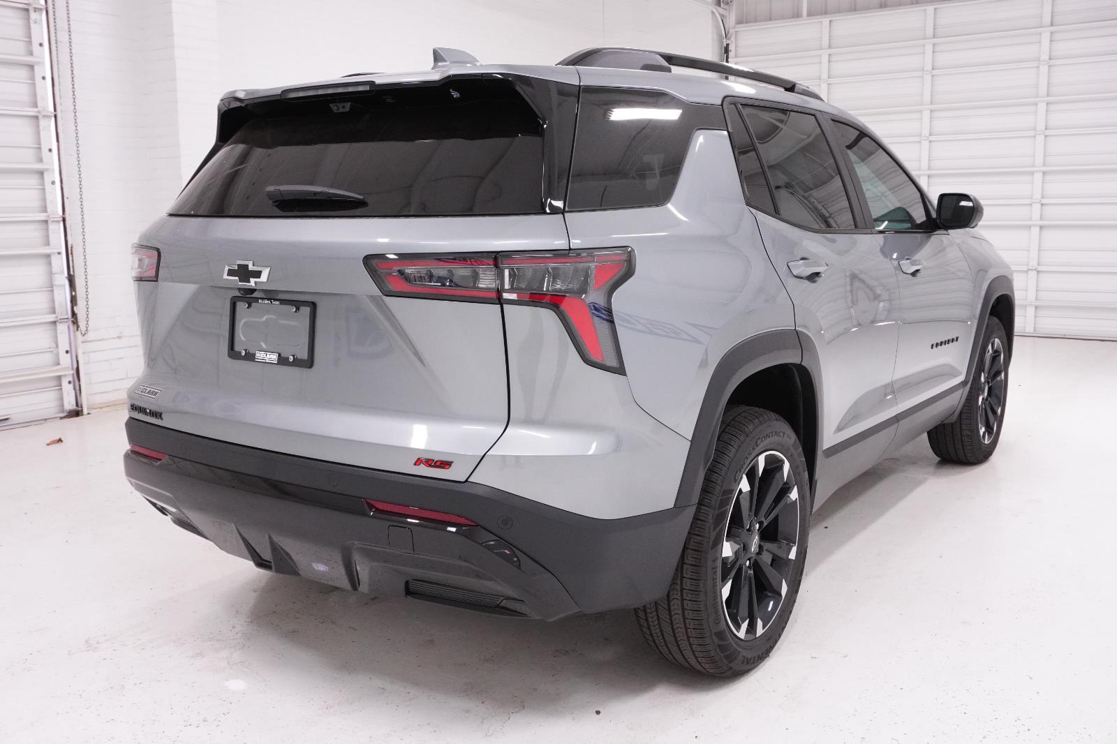 View vehicle photo 5