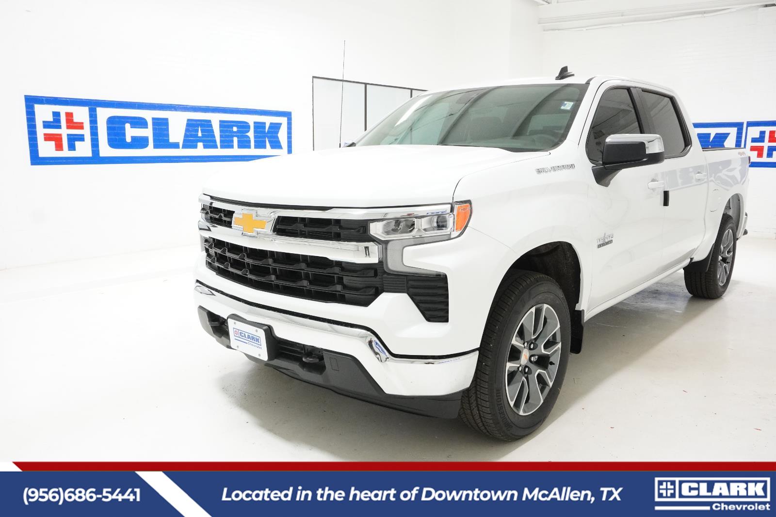 Summit White 2026 Chevrolet Silverado 1500 LT Crew Cab 4WD Pickup Truck Four-Wheel Drive Automatic