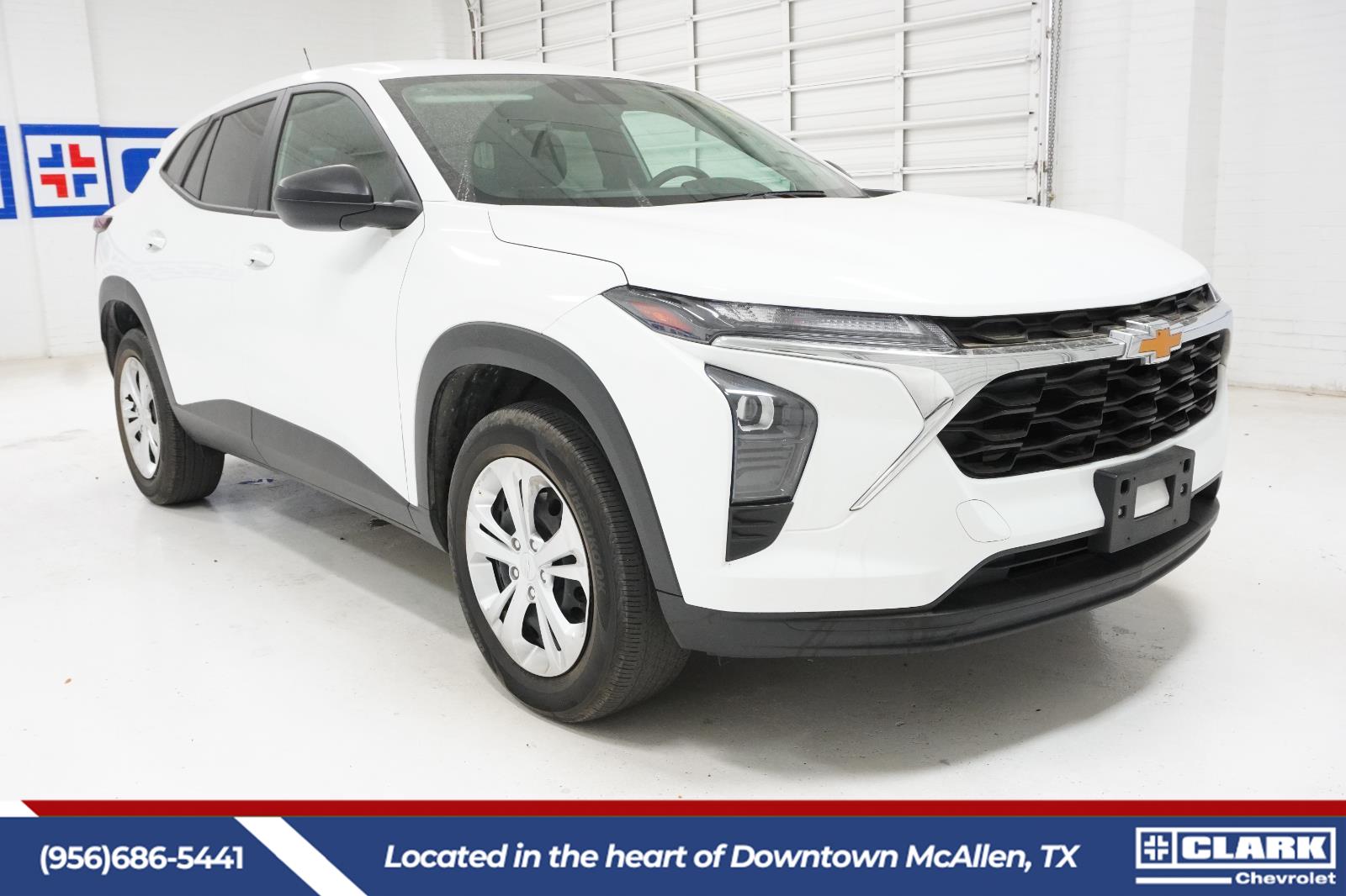 View vehicle photo 3