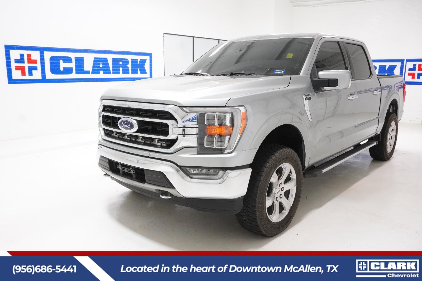 Iconic Silver Metallic 2021 Ford F-150 XLT SuperCrew 4WD Pickup Truck Four-Wheel Drive Automatic