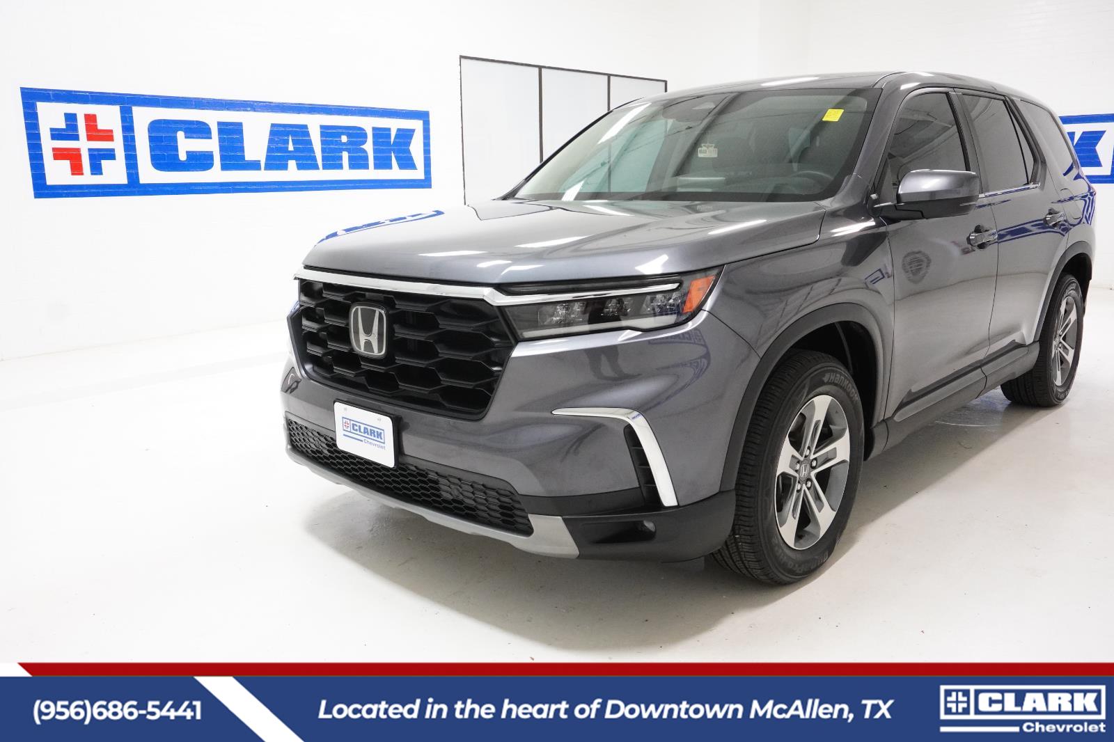 Gray (Modern Steel Metallic) 2023 Honda Pilot EX-L FWD SUV / Crossover Front-Wheel Drive Automatic
