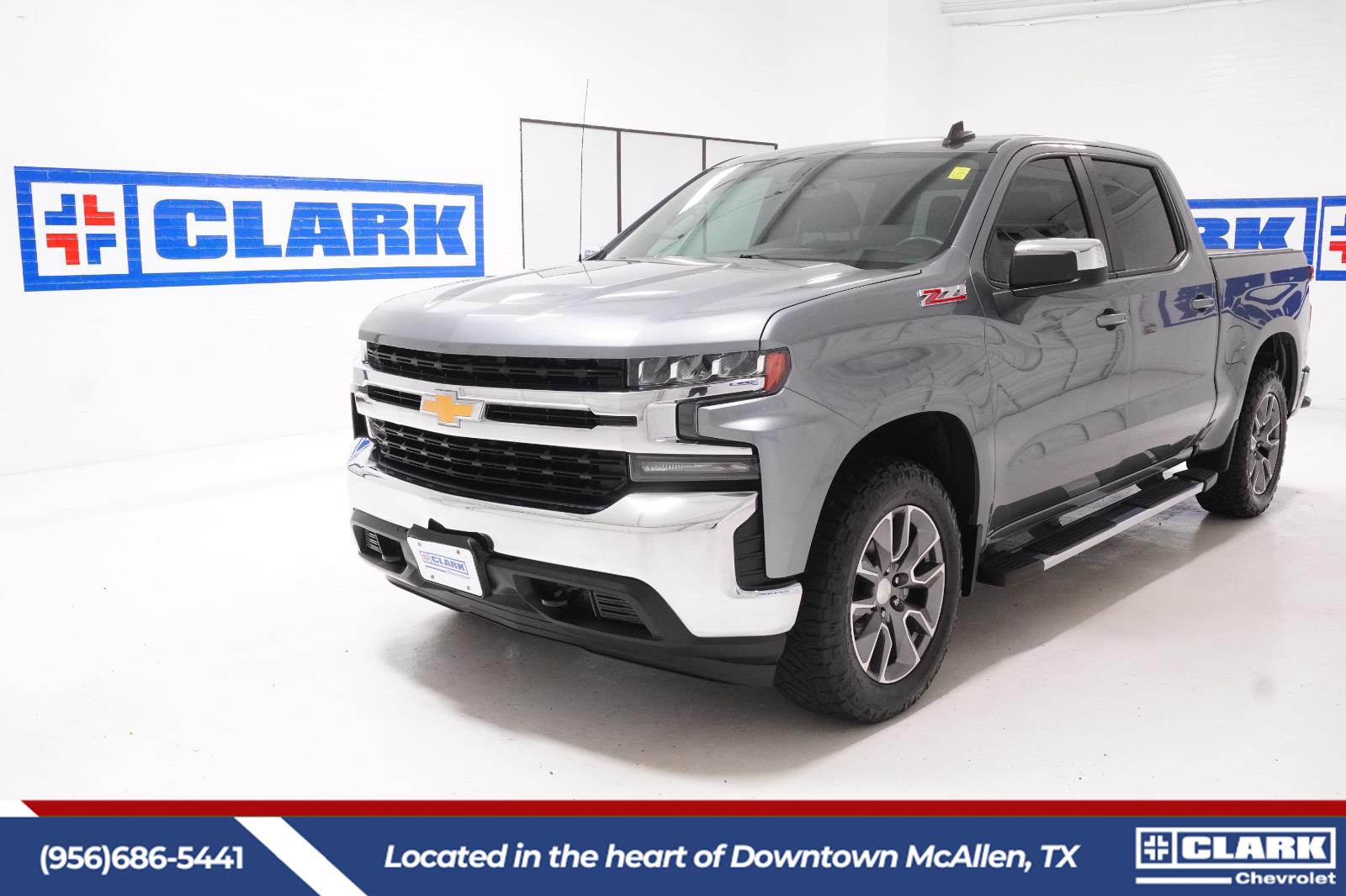 Silver Ice Metallic 2022 Chevrolet Silverado 1500 LT Crew Cab 4WD Pickup Truck Four-Wheel Drive 8-Speed Automatic