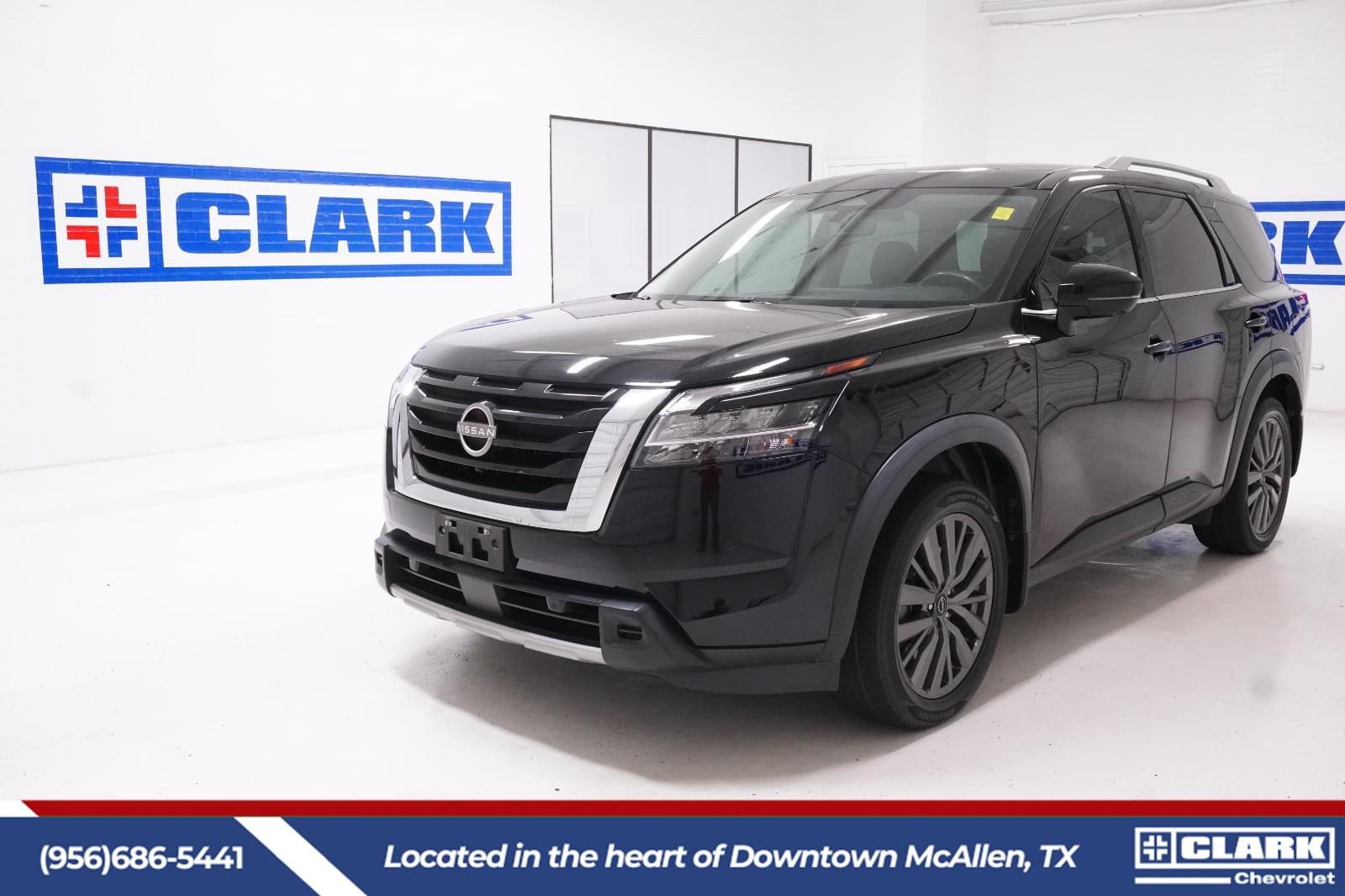 2023 Nissan Pathfinder SL FWD