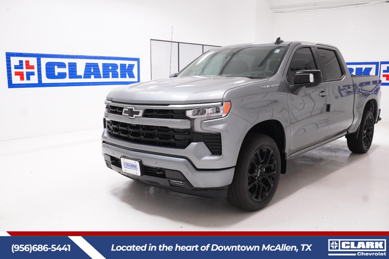 2026 Chevrolet Silverado 1500 Gris (Sterling Gray Metallic) Camioneta 4X2 8 velocidades Automática