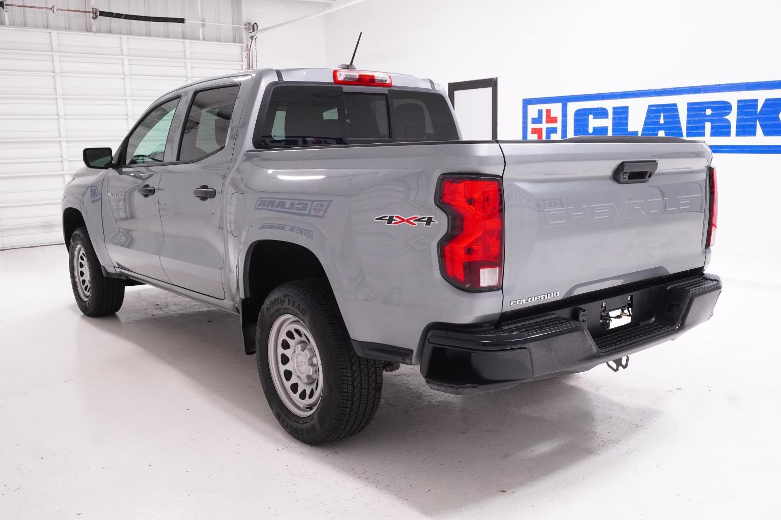 View vehicle photo 7