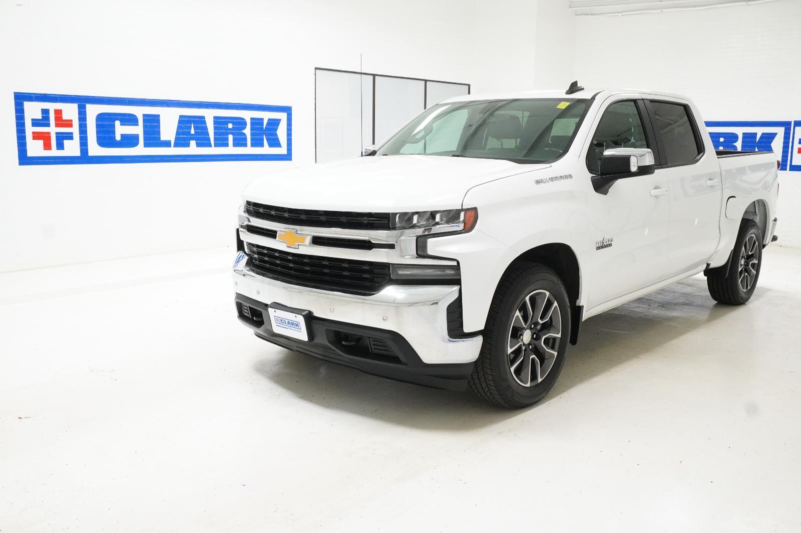 Summit White 2021 Chevrolet Silverado 1500 LT Crew Cab RWD Pickup Truck 4X2 8-Speed Automatic