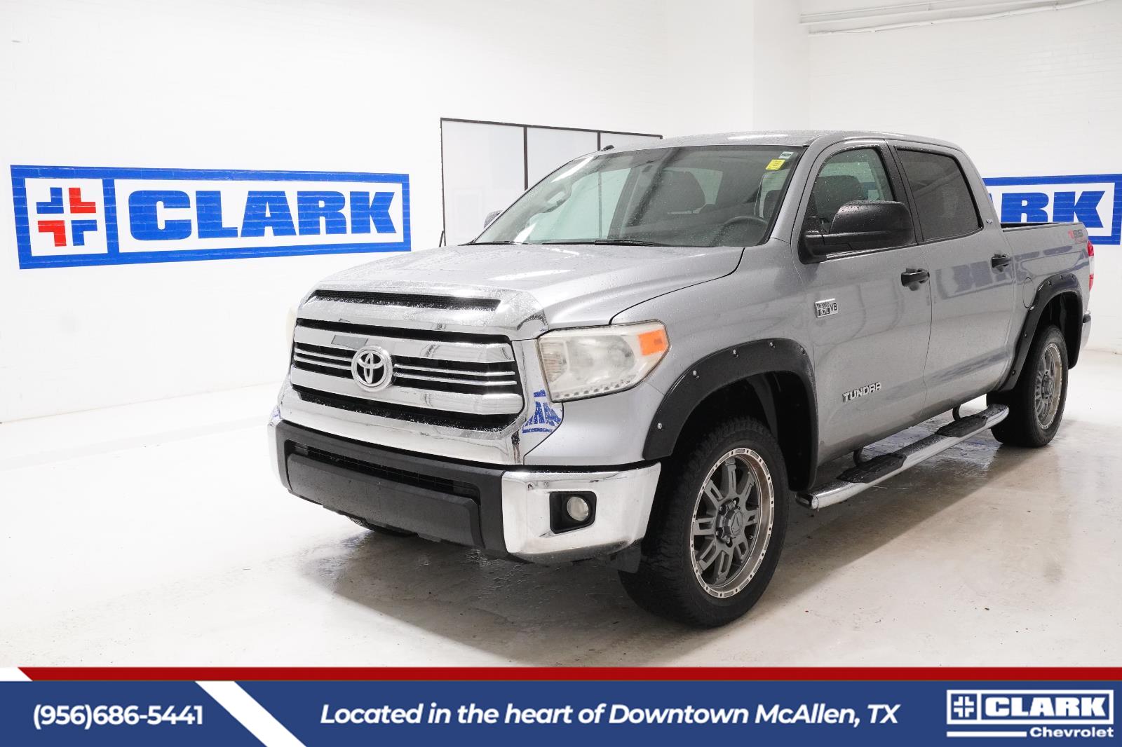 2016 Toyota Tundra SR5 CrewMax 5.7L FFV 4WD