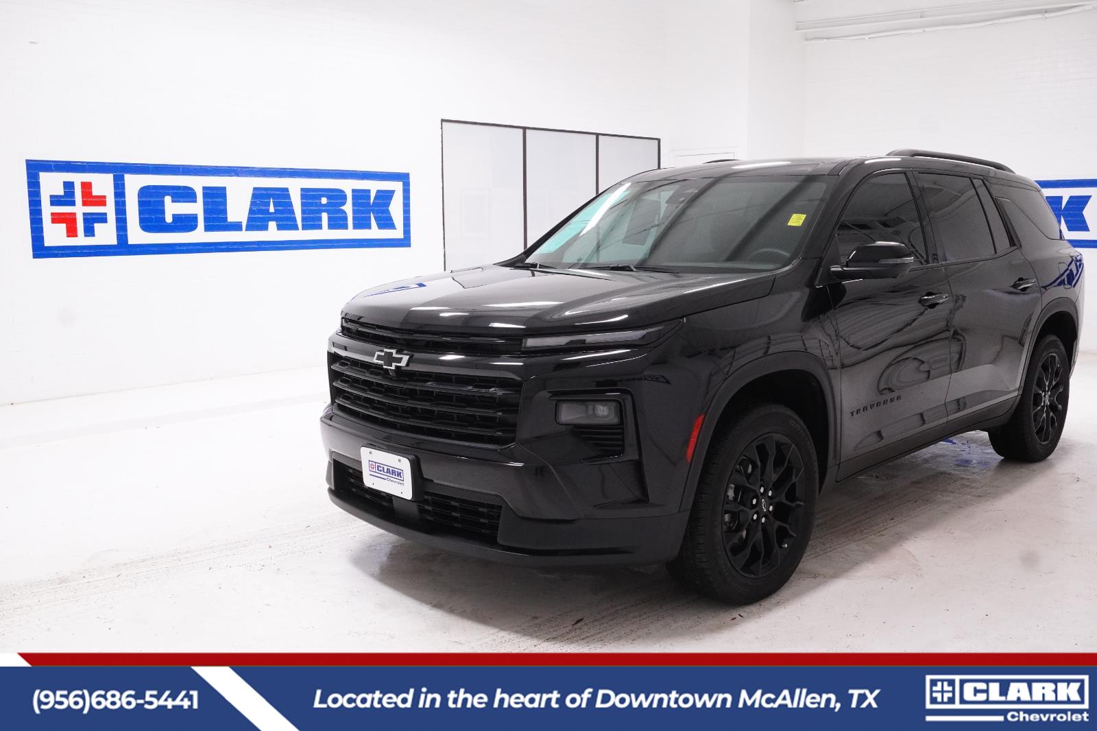 Mosaic Black Metallic 2025 Chevrolet Traverse LT FWD SUV / Crossover Front-Wheel Drive 8-Speed Automatic