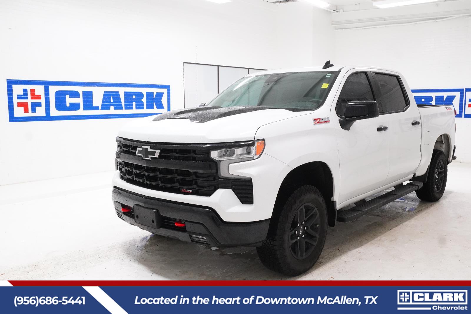 Summit White 2025 Chevrolet Silverado 1500 Pickup Truck Four-Wheel Drive Automatic
