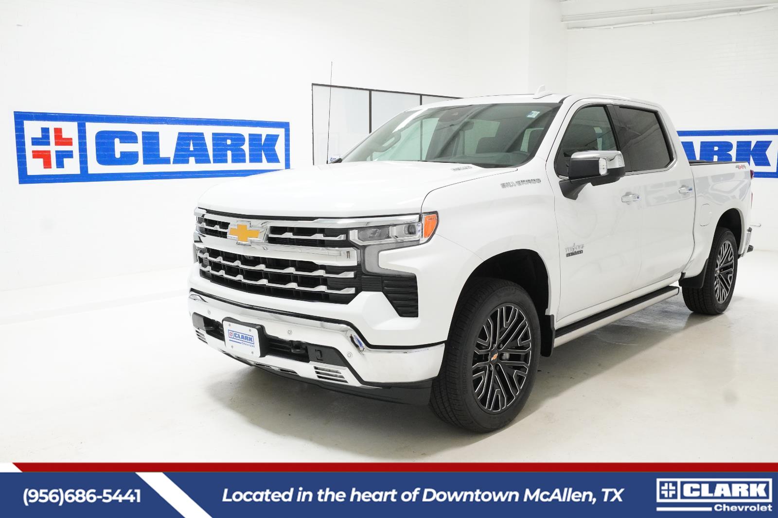 Summit White 2026 Chevrolet Silverado 1500 Pickup Truck Four-Wheel Drive Automatic