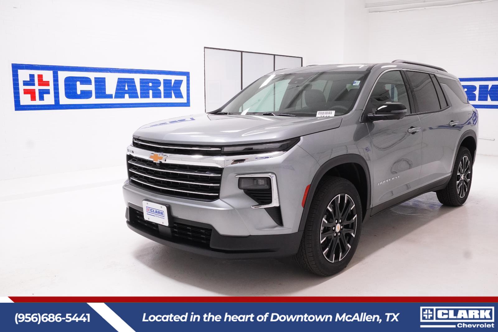 Sterling Gray Metallic 2026 Chevrolet Traverse SUV / Crossover Front-Wheel Drive 8-Speed Automatic