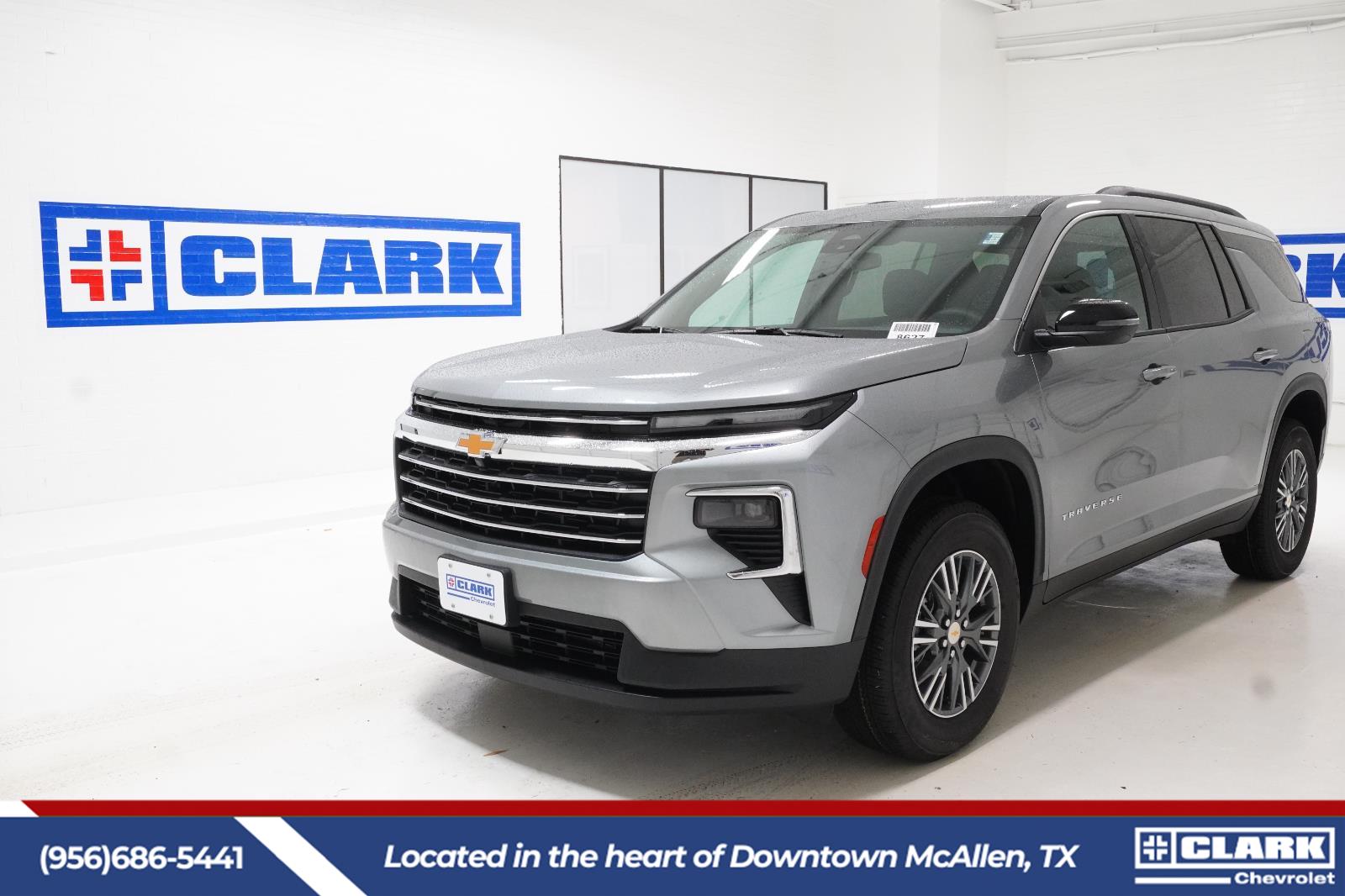 Sterling Gray Metallic 2026 Chevrolet Traverse SUV / Crossover Front-Wheel Drive 8-Speed Automatic