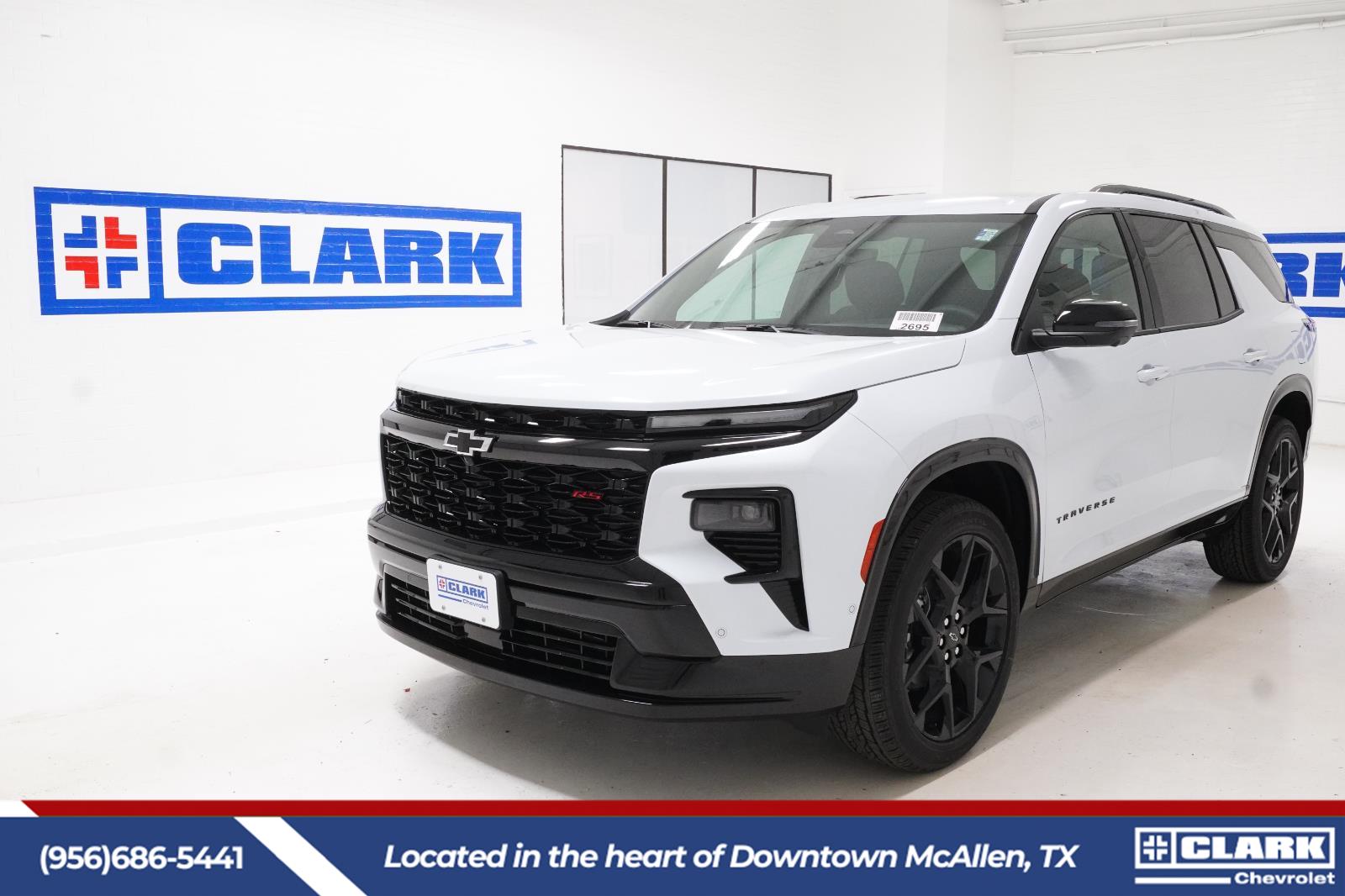Polar White Tricoat 2026 Chevrolet Traverse SUV / Crossover Front-Wheel Drive 8-Speed Automatic