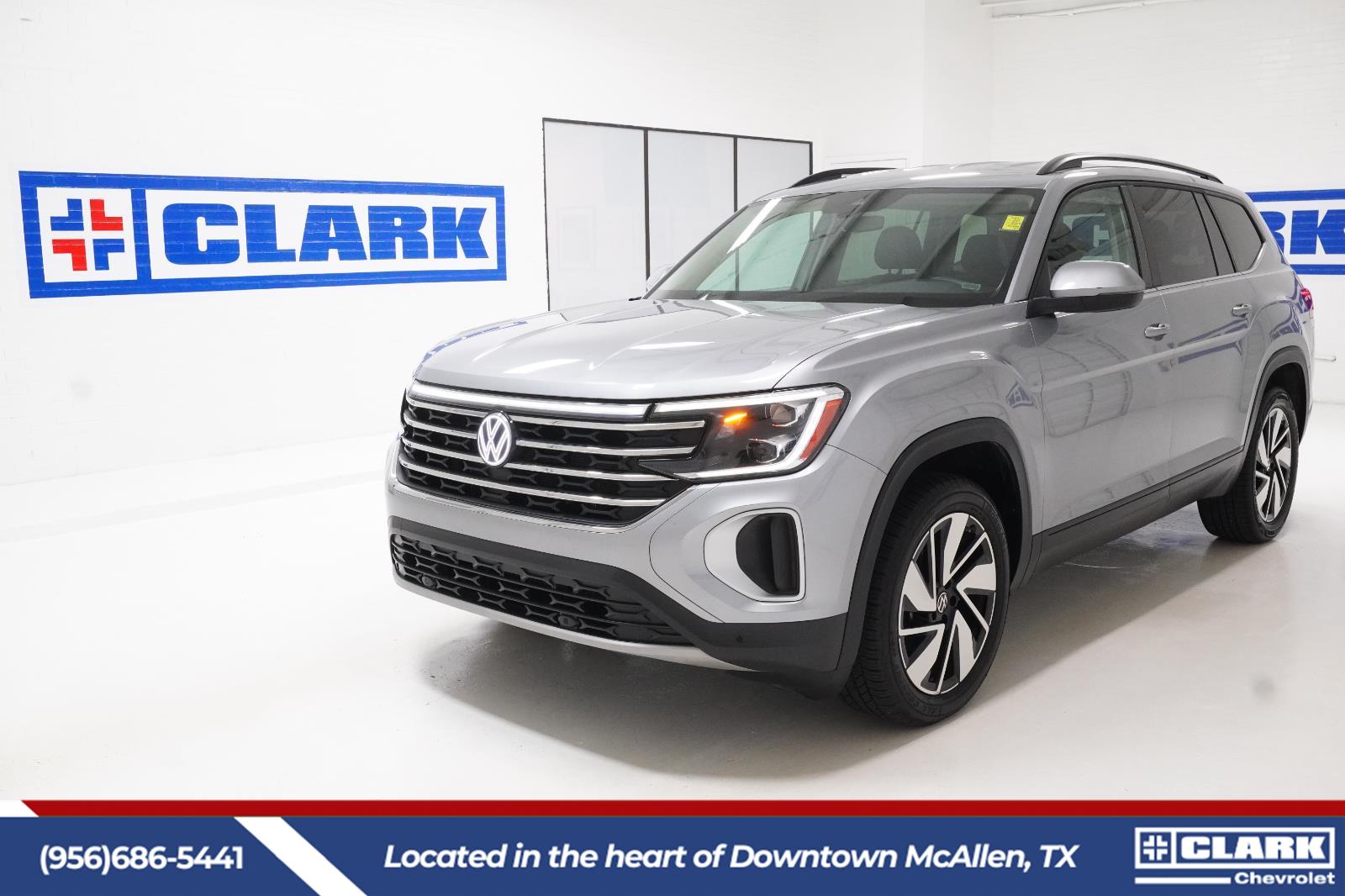 2024 Volkswagen Atlas SE FWD with Technology