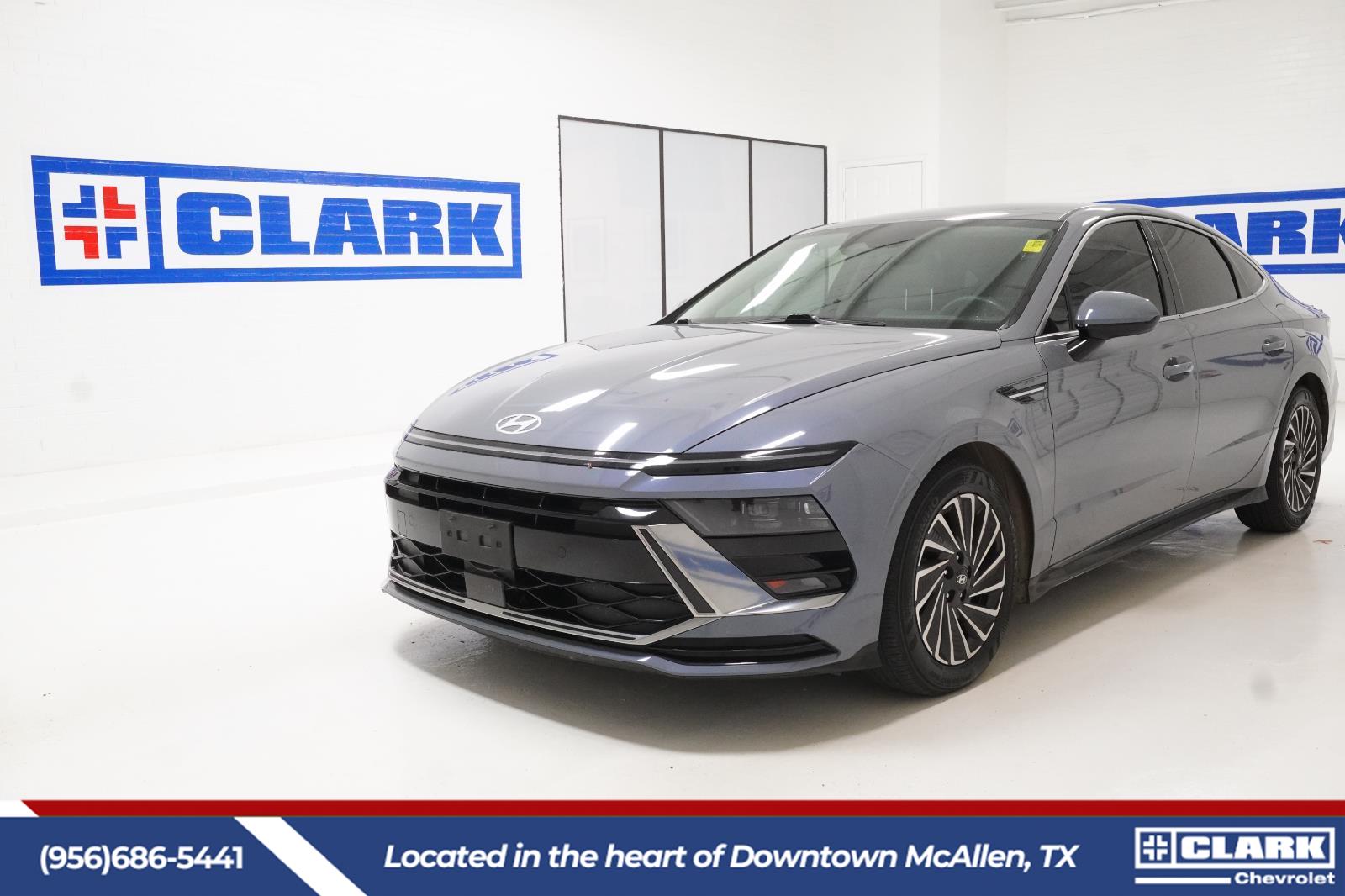 Transmission Blue 2025 Hyundai Sonata Hybrid Sedan Front-Wheel Drive Automatic
