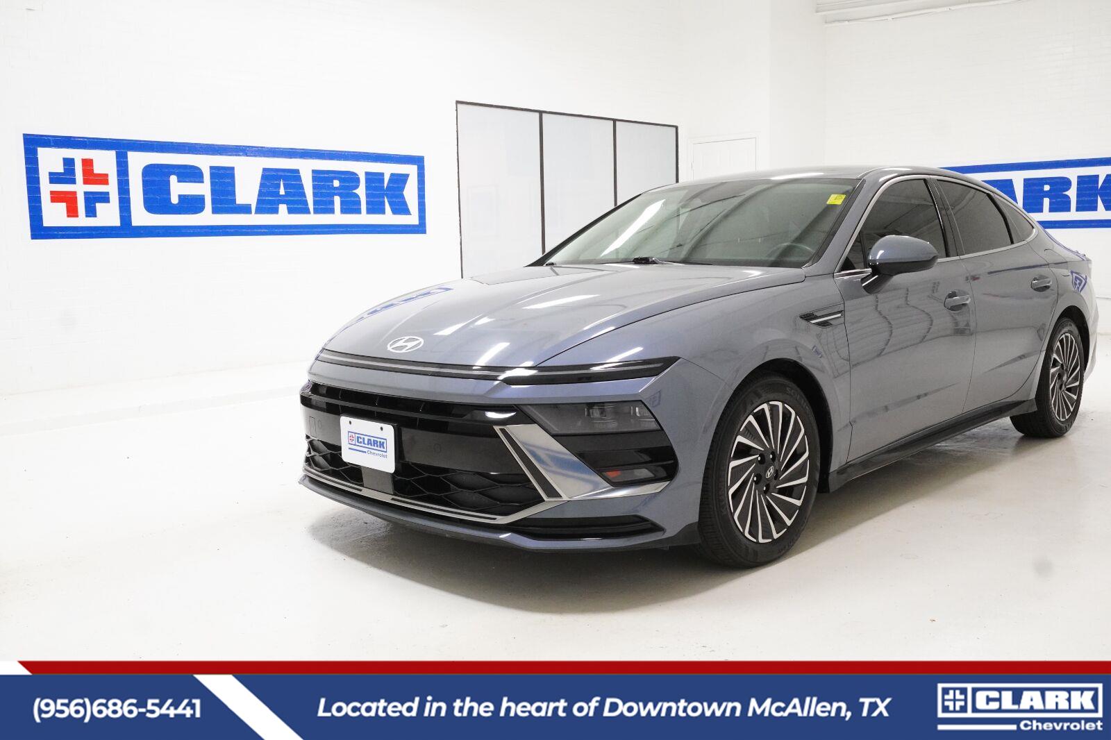 Transmission Blue 2025 Hyundai Sonata Hybrid Sedan Front-Wheel Drive Automatic