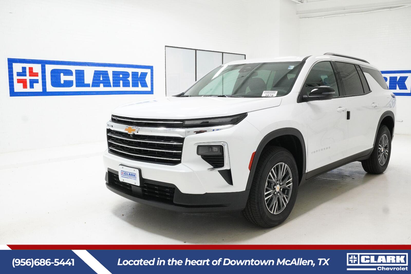 Summit White 2026 Chevrolet Traverse SUV / Crossover Front-Wheel Drive 8-Speed Automatic
