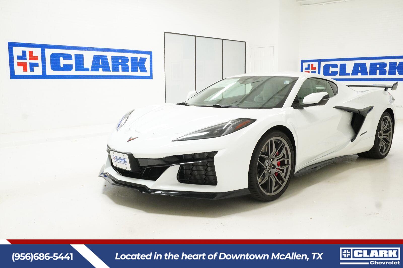 Arctic White 2027 Chevrolet Corvette Coupe Rear-Wheel Drive 8-Speed Dual Clutch