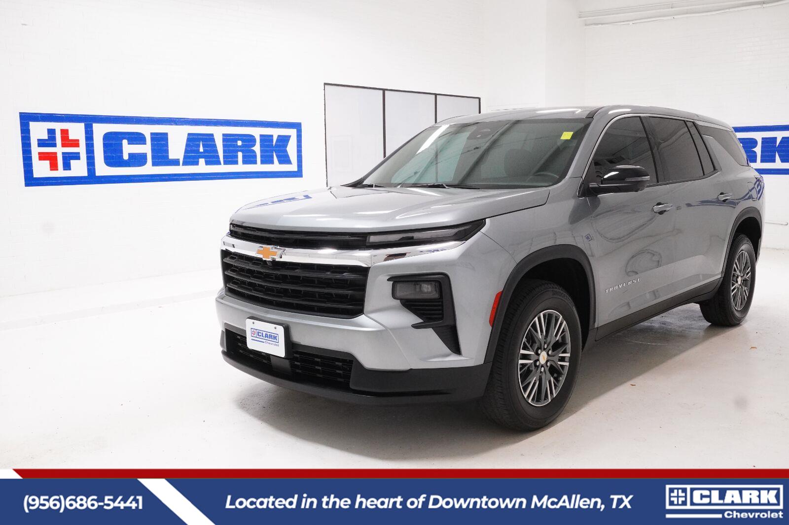 Sterling Gray Metallic 2024 Chevrolet Traverse SUV / Crossover Front-Wheel Drive 8-Speed Automatic
