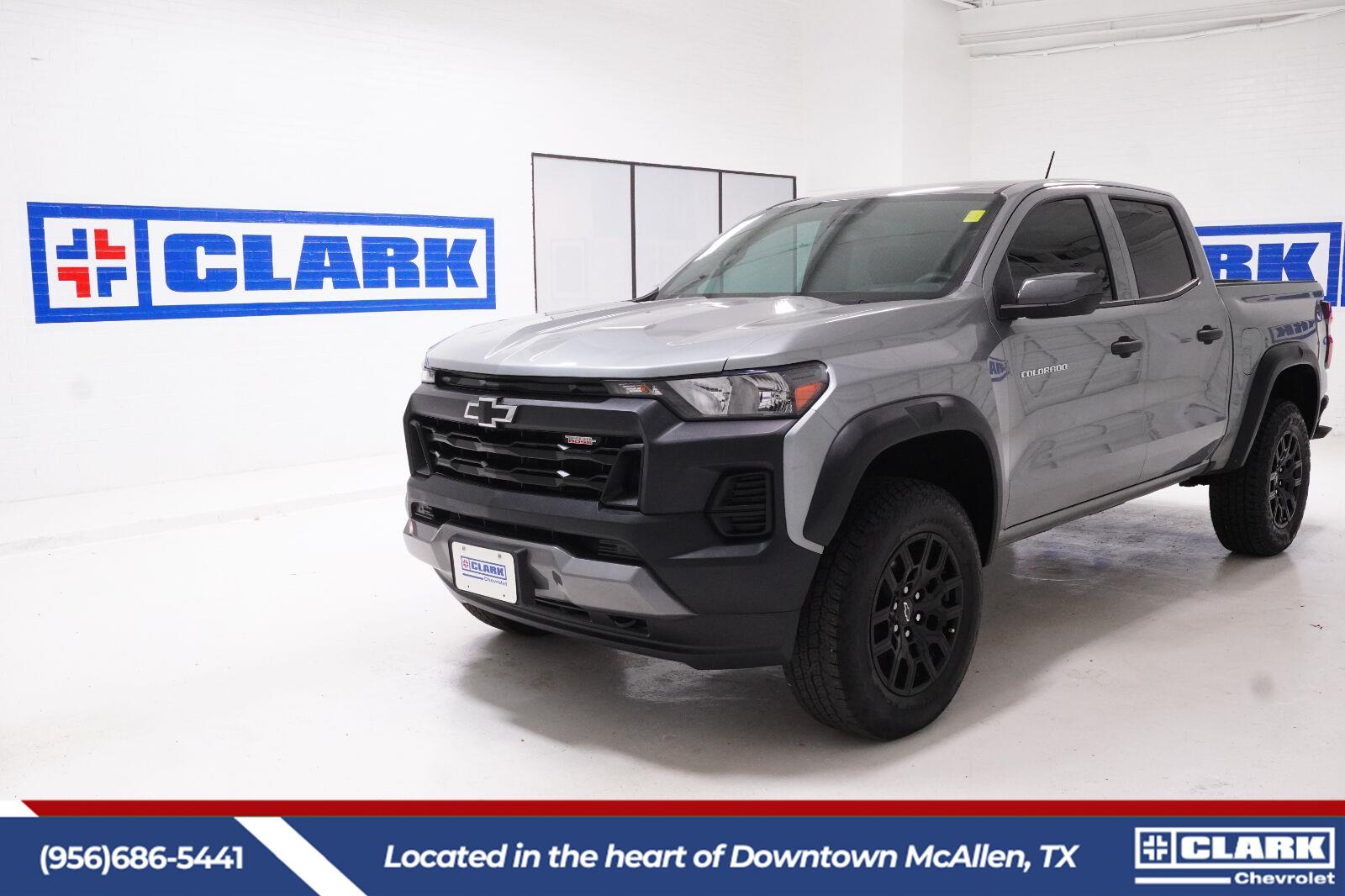 Sterling Gray Metallic 2025 Chevrolet Colorado Pickup Truck Four-Wheel Drive 8-Speed Automatic