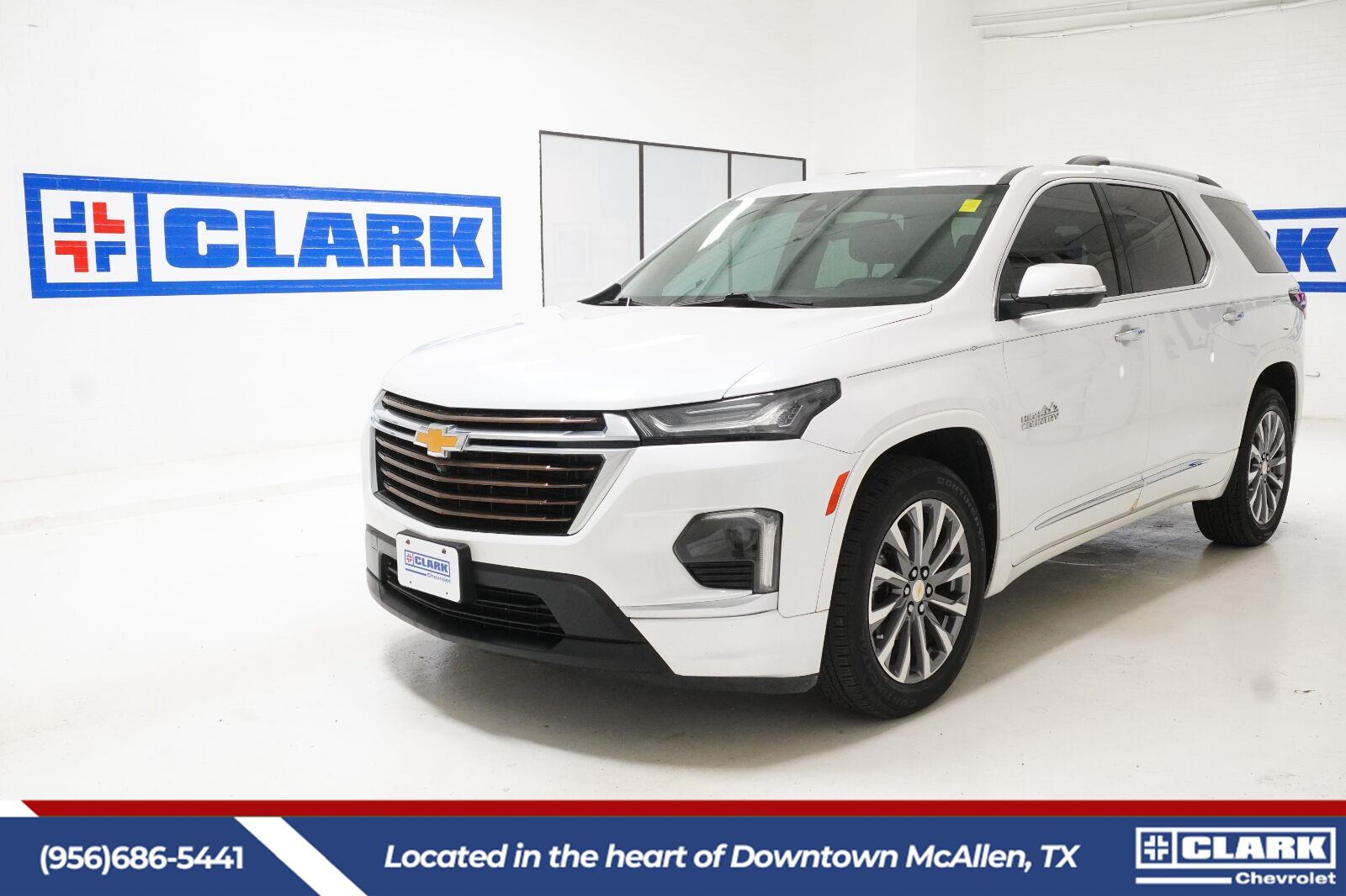 White (Iridescent Pearl Tricoat) 2023 Chevrolet Traverse SUV / Crossover Front-Wheel Drive 9-Speed Automatic