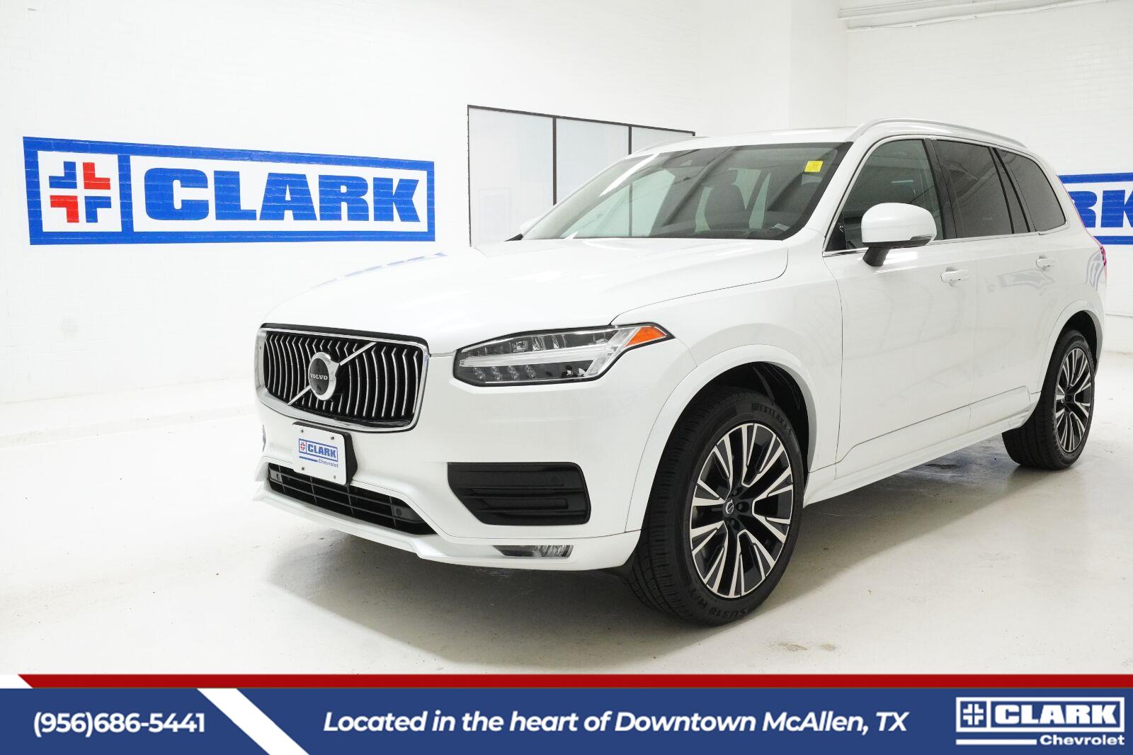 2022 Volvo XC90 T6 Momentum 6-Passenger AWD