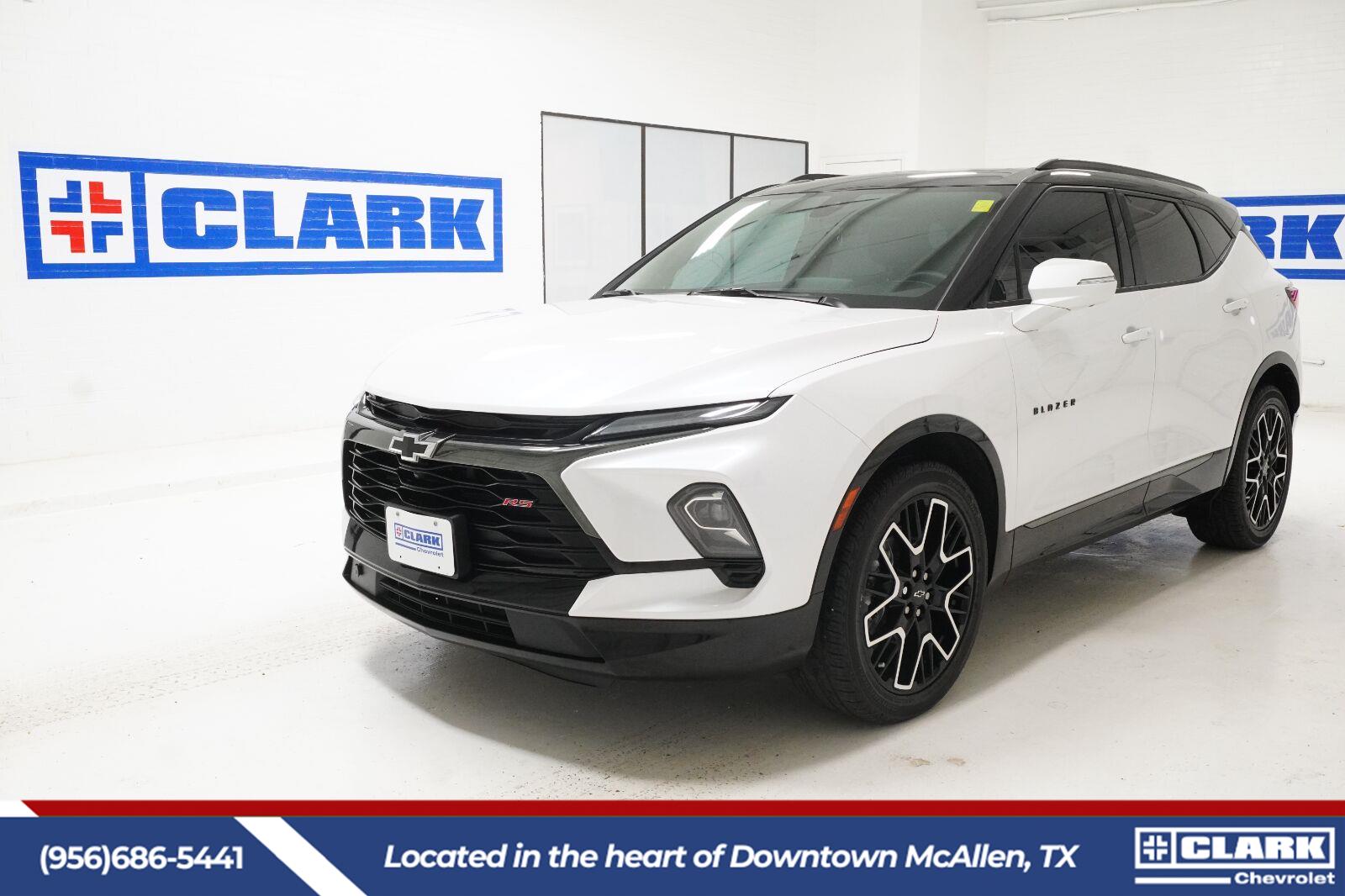 White (Iridescent Pearl Tricoat) 2024 Chevrolet Blazer SUV / Crossover All-Wheel Drive 9-Speed Automatic