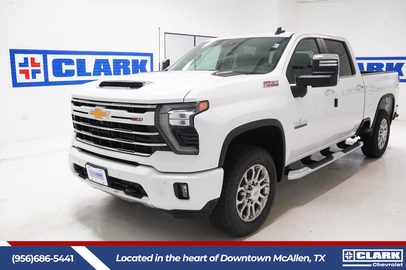 Summit White 2026 Chevrolet Silverado 2500HD Pickup Truck Four-Wheel Drive Automatic