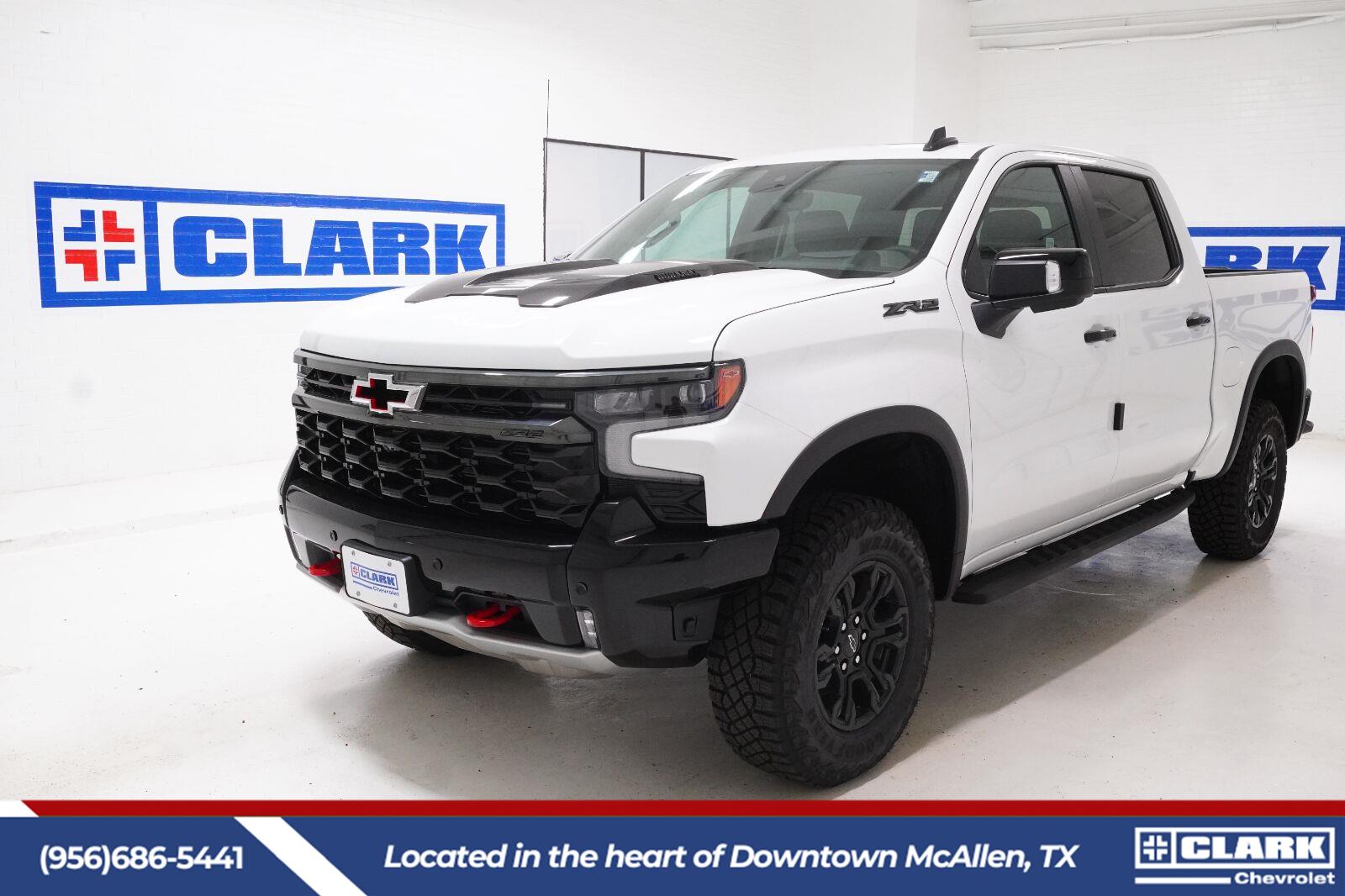 Summit White 2026 Chevrolet Silverado 1500 Pickup Truck Four-Wheel Drive Automatic
