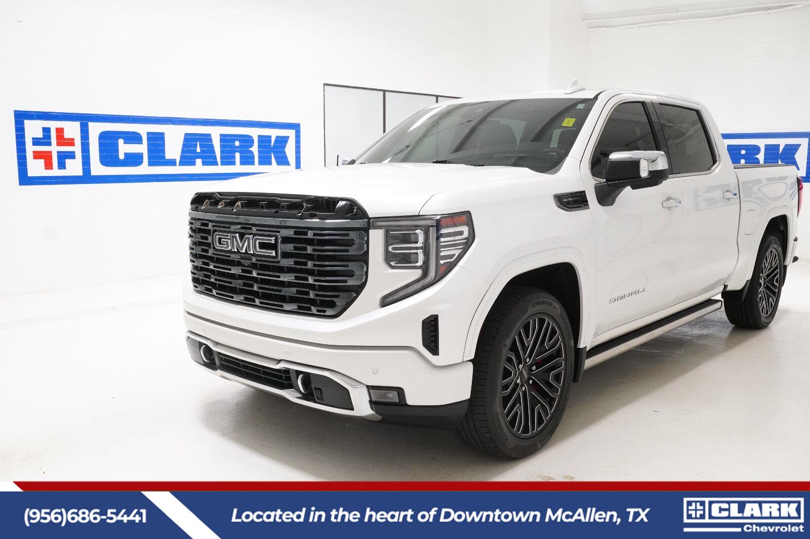 White Frost Tricoat 2022 GMC Sierra 1500 Pickup Truck Four-Wheel Drive Automatic