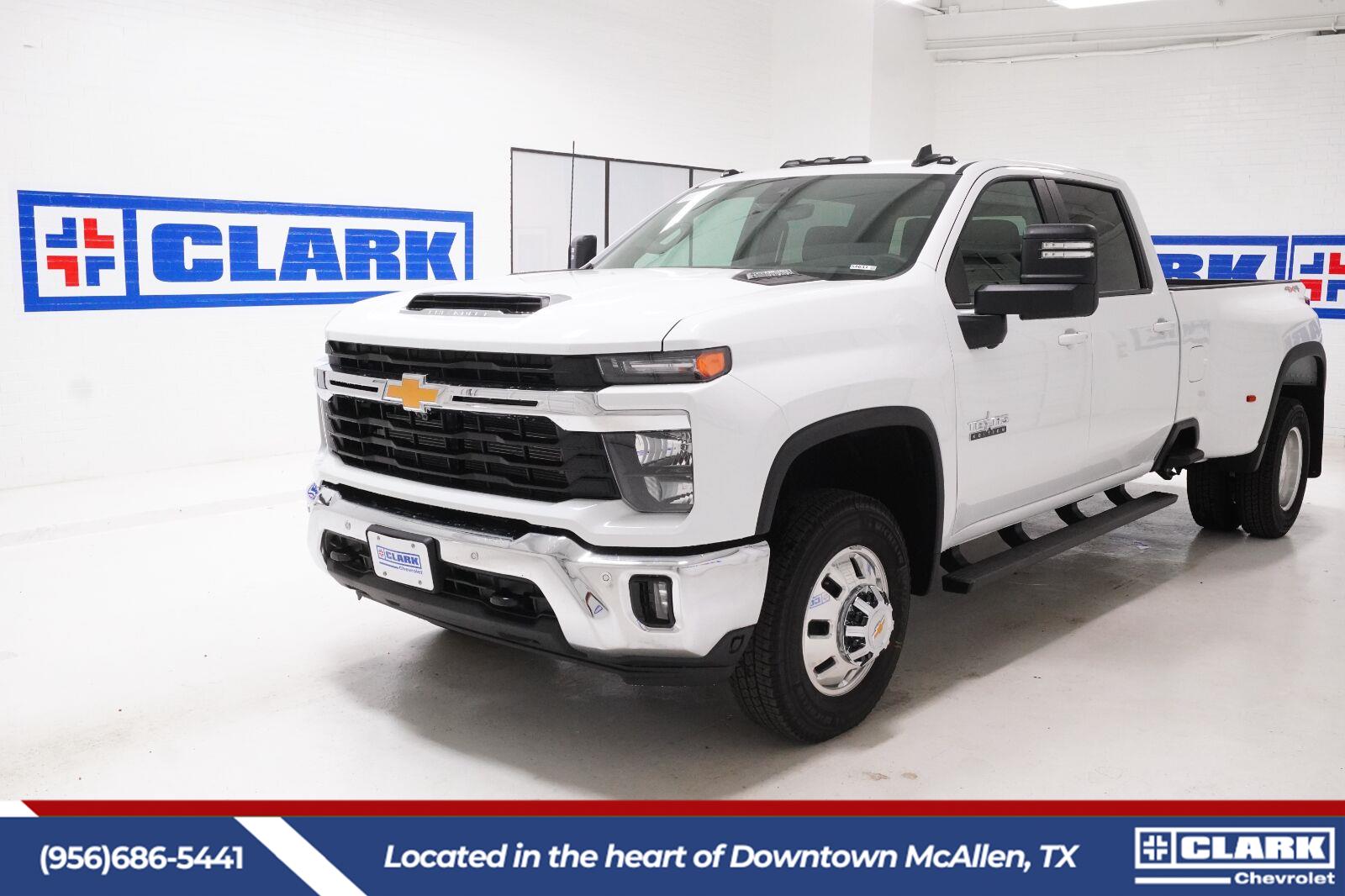 Summit White 2026 Chevrolet Silverado 3500HD Pickup Truck Four-Wheel Drive Automatic