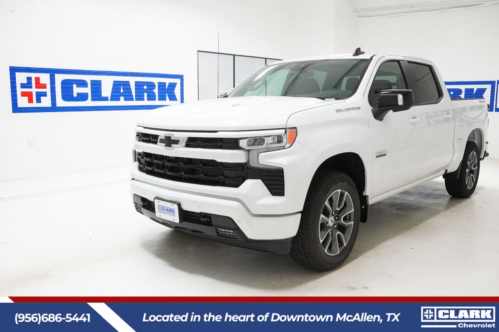 Summit White 2026 Chevrolet Silverado 1500 Pickup Truck Four-Wheel Drive Automatic