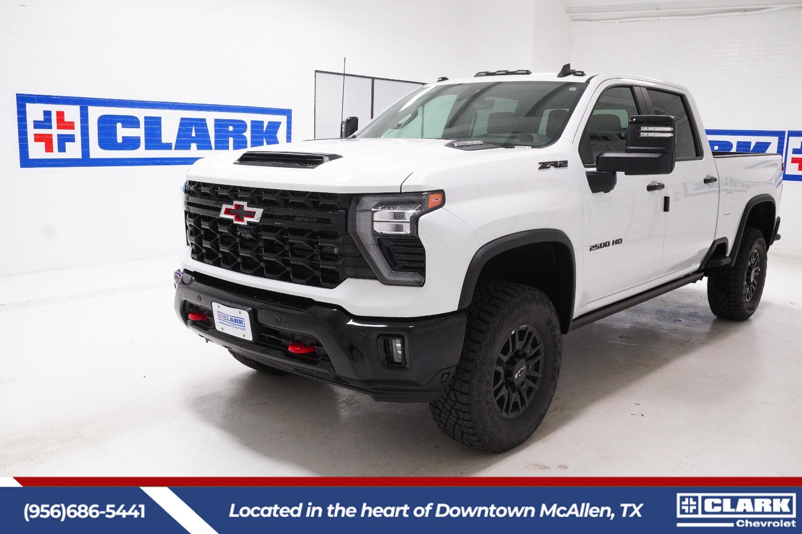 Summit White 2026 Chevrolet Silverado 2500HD Pickup Truck Four-Wheel Drive Automatic