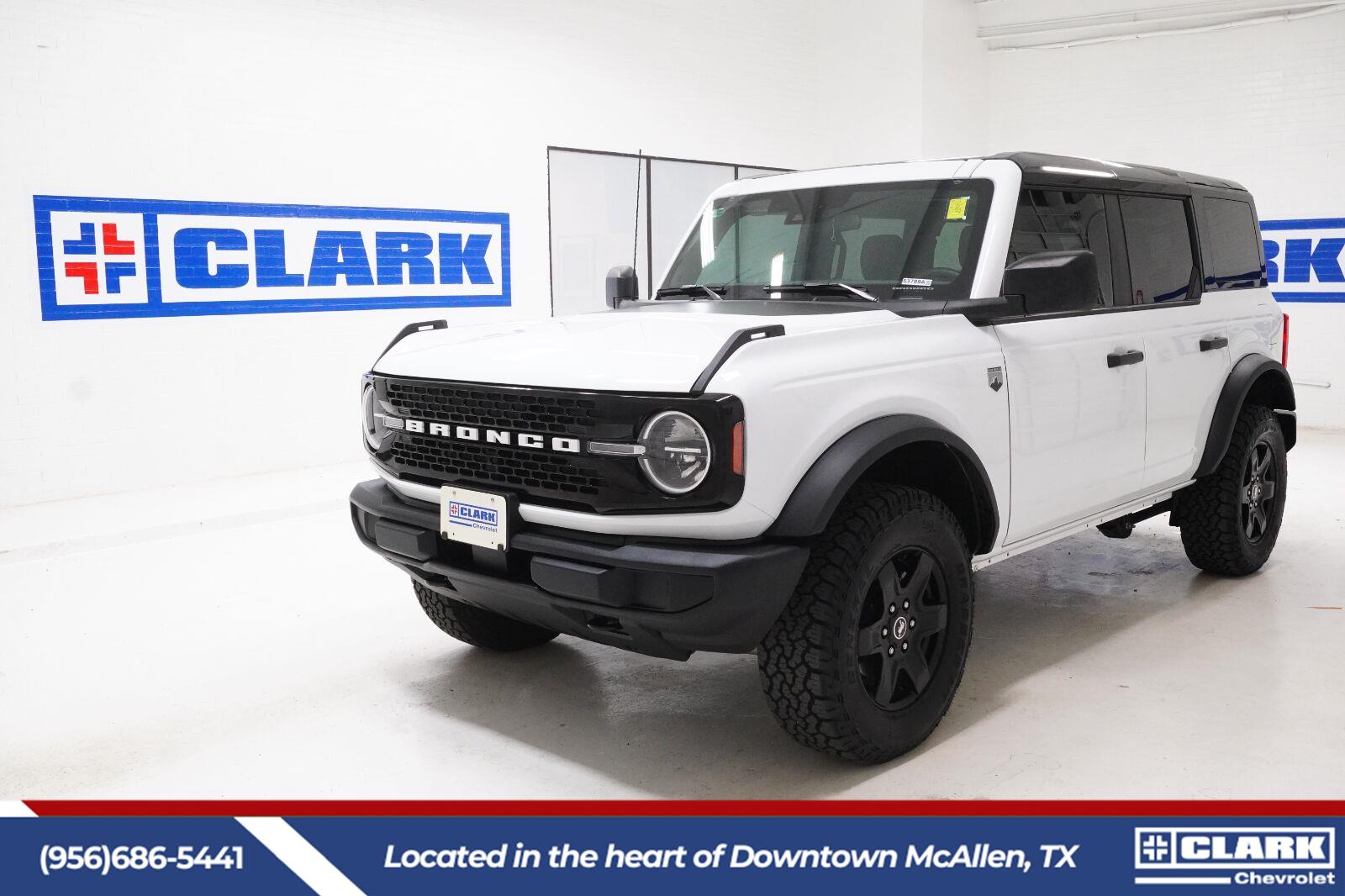 Oxford White 2025 Ford Bronco SUV / Crossover Four-Wheel Drive 7-Speed Manual