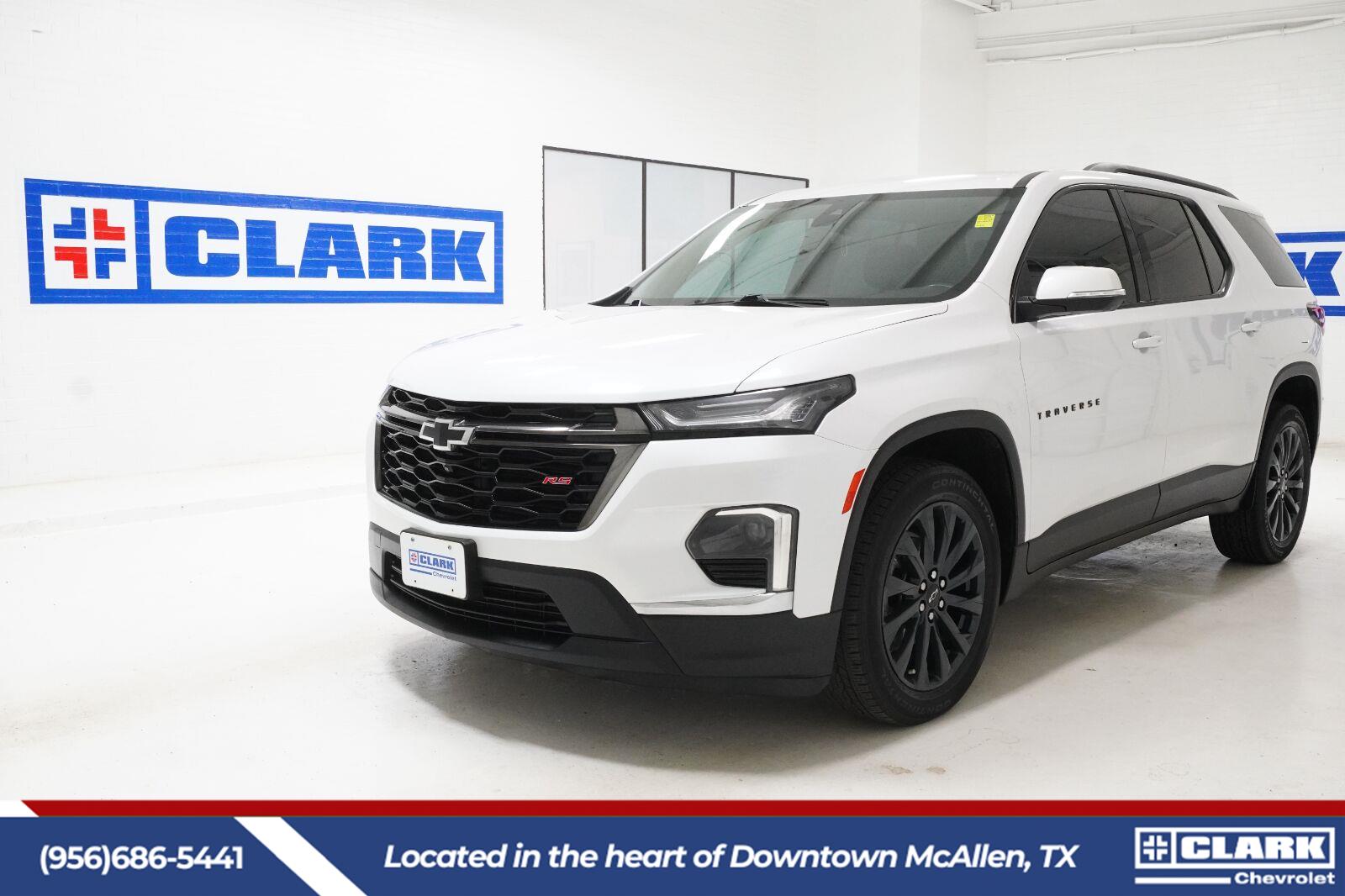 White (Iridescent Pearl Tricoat) 2023 Chevrolet Traverse SUV / Crossover Front-Wheel Drive 9-Speed Automatic